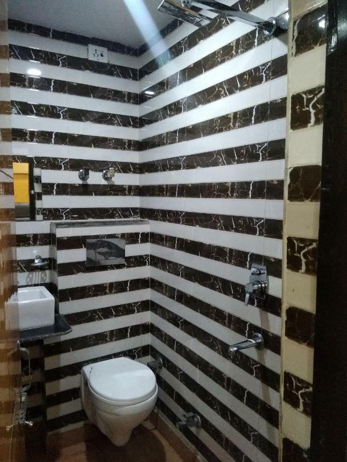 Silver Palace Hotel نيودلهي المظهر الخارجي الصورة
