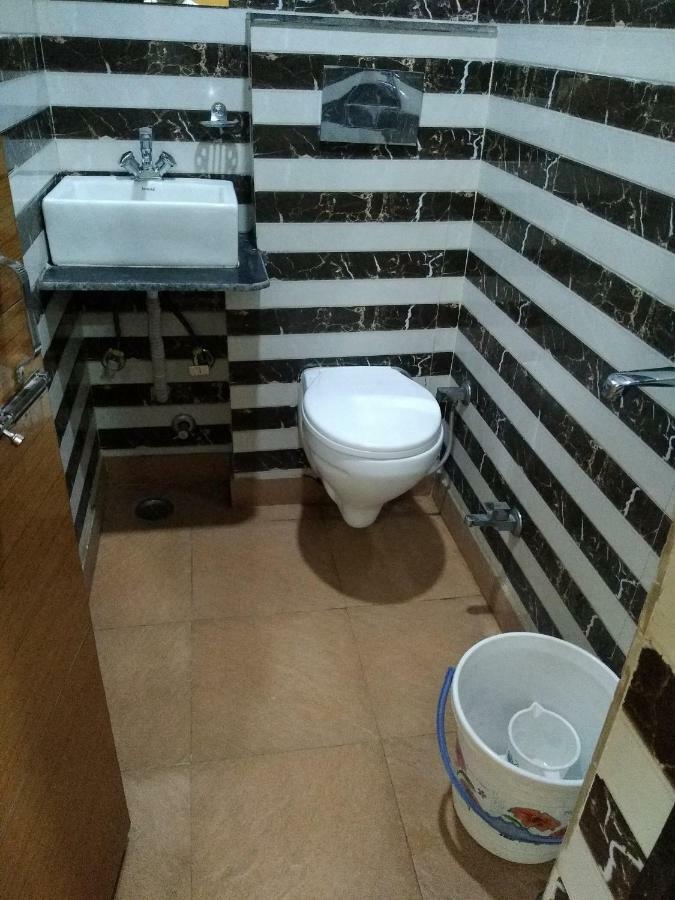 Silver Palace Hotel نيودلهي المظهر الخارجي الصورة