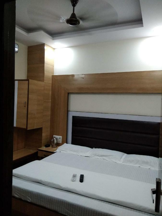 Silver Palace Hotel نيودلهي المظهر الخارجي الصورة