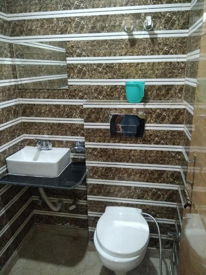 Silver Palace Hotel نيودلهي المظهر الخارجي الصورة